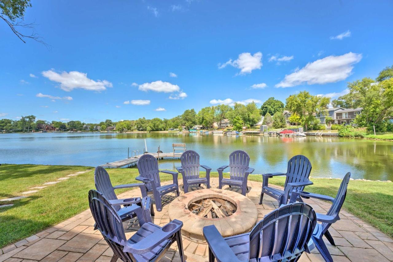 Lakefront Oasis With Boat Dock, Fire Pit, Grill Bristol ภายนอก รูปภาพ