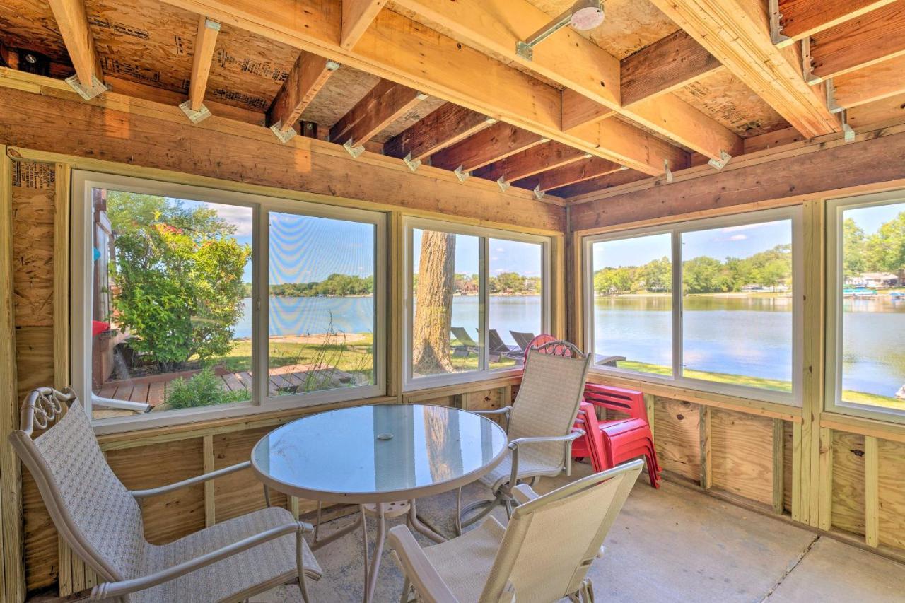 Lakefront Oasis With Boat Dock, Fire Pit, Grill Bristol ภายนอก รูปภาพ