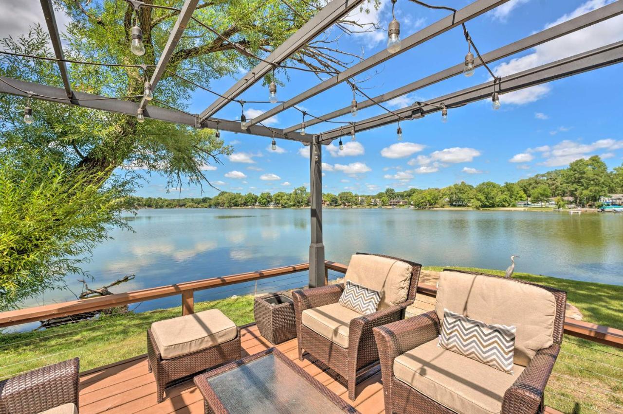 Lakefront Oasis With Boat Dock, Fire Pit, Grill Bristol ภายนอก รูปภาพ